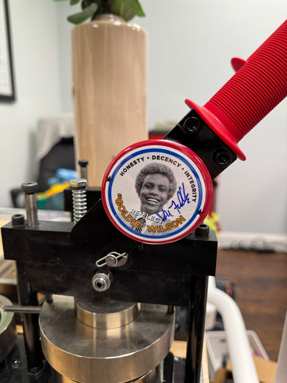 Goldie Wilson Autographed Magnet – Limited Edition Collectible (Donald Fullilove)